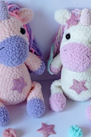 Работа Единорог вязаная игрушка. Новая. Handmade.