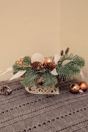 Работа Новогодняя композиция на санях