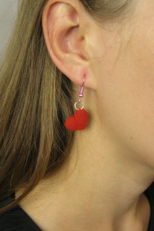 Работа Сердечки, вязаные сережки хенд мейд, серьги маленькие сердца