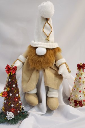 Робота Скандинавський гном у бежевому кольорі