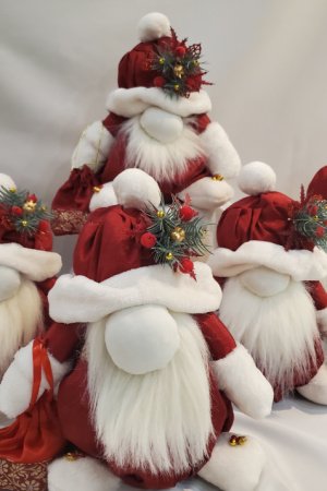 Работа Деды Морозы, Санта Клаусы или Гномы на выбор