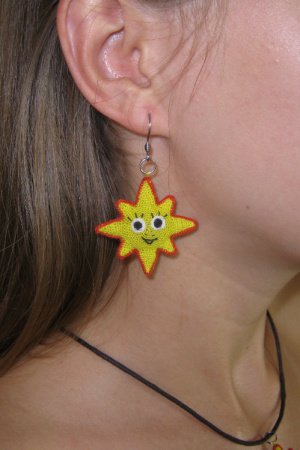 Робота Сонечки в'язані сережки хенд мейд. Сережки сонця смайлики