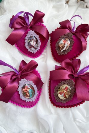 Робота Новорічні іграшки на ялинку серце оксамит