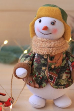 Робота Сніговик в ушанці , Новорічний сувенір