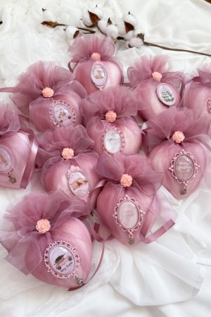 Работа Елочные украшения сердца пудровые