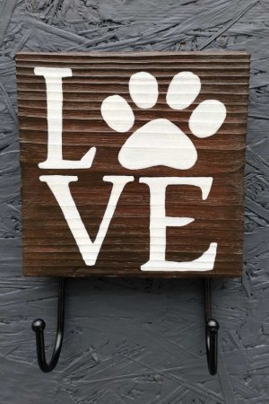 Робота вішалка "Love"