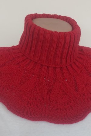 Работа Манишка "Елена" красная