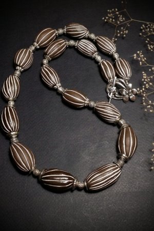 Робота Намисто Смугасті темні диньки