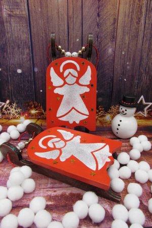 Работа Деревянные саночки на елку