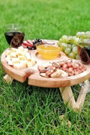 Работа Винный столик на 4 персоны