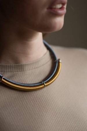 Работа Колье-минимализм "Загадочность"