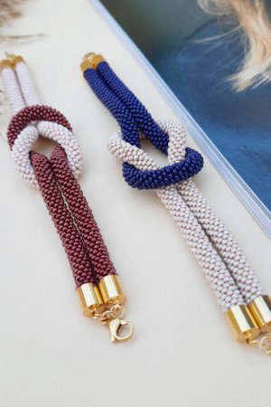 Робота Браслет ′Double′ із чеського бисеру