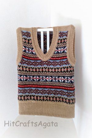 Работа Классическая безрукавка с орнаментом.