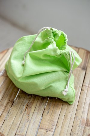 Работа Сумка для хранения из льна 18 см x 22 см. Лайм.