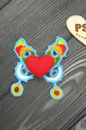 Робота Крилате серце з крилами метелика, брошка, красивий подарунок