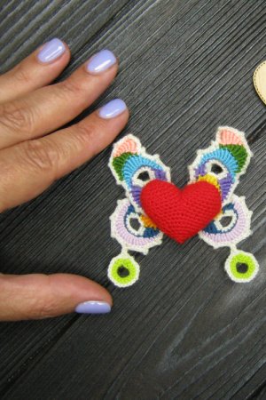 Работа Крылатое сердце крыльями бабочки, брошка, красивый подарок 2