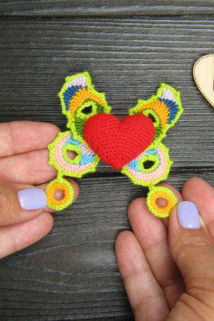 Работа Крылатое сердце крыльями бабочки, брошка, красивый подарок 3