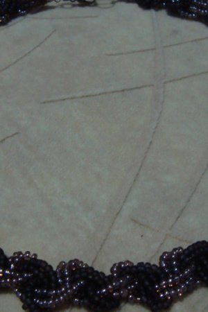 Работа Бисерное колье из узлов макраме