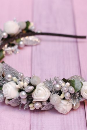 Робота Новорічний обруч кремово-сріблястий