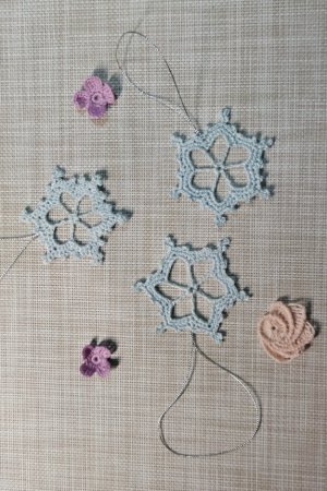 Работа Комплект украшений елочных "Снежинка мини-2"