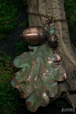 Робота Кулон "Дубовий листочок з жолудями"