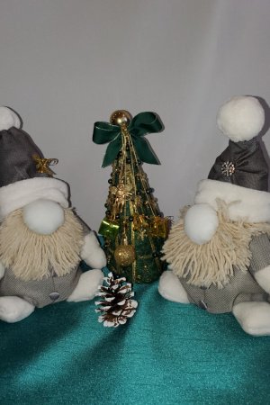 Робота Святковий набір (2 гноми + ялинка + коробка)