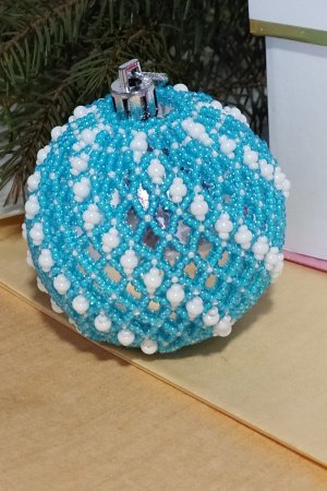 Робота Новорічна іграшка біло-блакитна куля