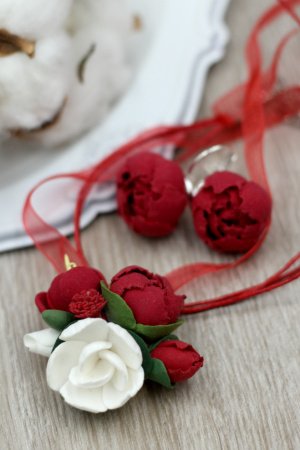 Робота Червоний комплект прикрас з квітами "Вогняна хмара"