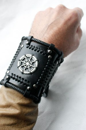 Работа кожаный браслет 64