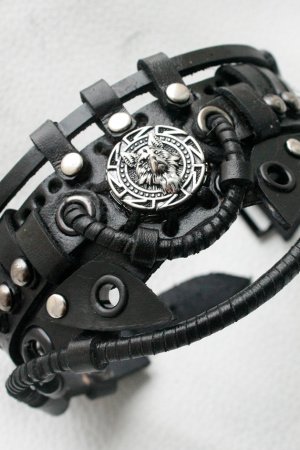 Работа кожаный браслет волк  3