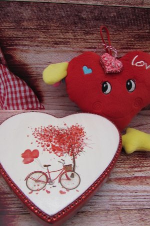 Робота Столик-піднос у вигляді серця