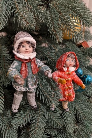 Работа Елочные украшения