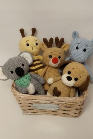 Работа Игрушки животного: коала, собачка, олень, пчелка, бегемот