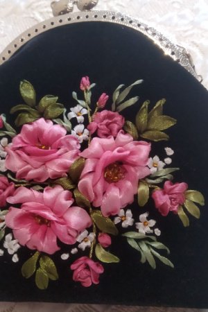 Работа Косметичка лентами "Розовые мечты"