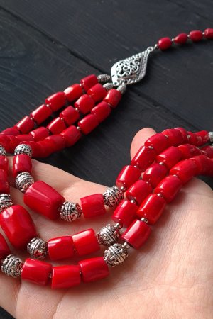 Работа Ожерелье из натуральных красных кораллов