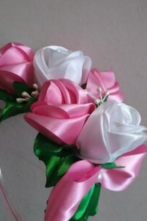 Робота Обідок з трояндами з атласної стрічки