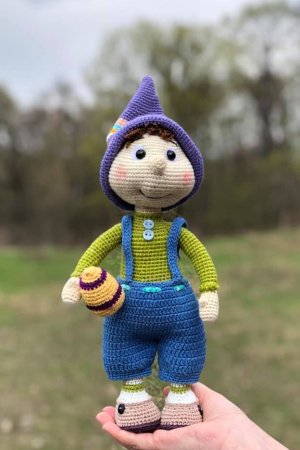 Работа Вязаний гномик