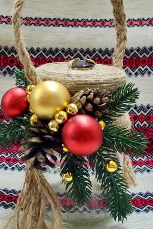 Работа декорированная баночка для освящения и хранения воды