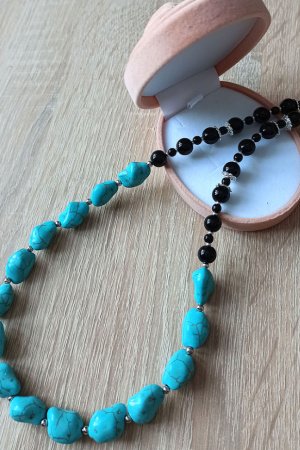 Работа Бусы из натуральных камней