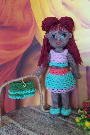 Робота В'язана лялька