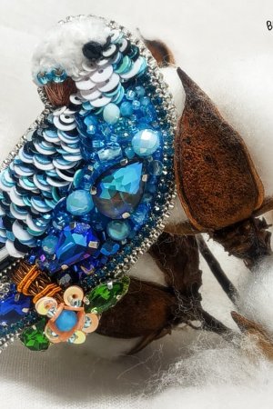 Работа Брошь Попугай ручной работы