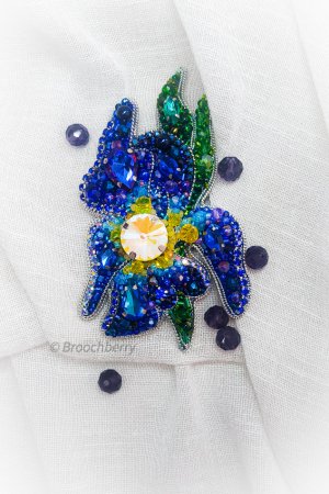 Робота Брошка Ірис ручної роботи