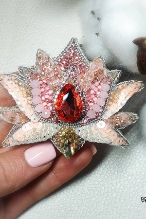 Работа Брошь Лотос ручной работы