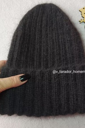 Робота В'язана шапка з агори