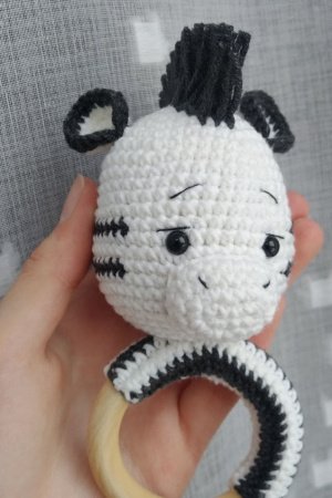 Работа Погремушка / погремушка / грызунец зебра