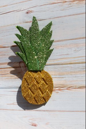 Робота Брошка ( значок на рюкзак/сумку) "Ананас"