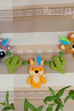 Робота Гірлянда з фетру 'Звірята-індіанці'
