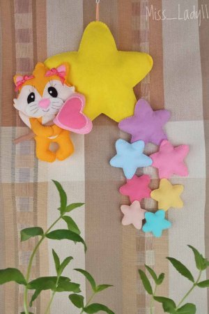 Робота Підвіска з фетру 'Лисеня на зірочці'