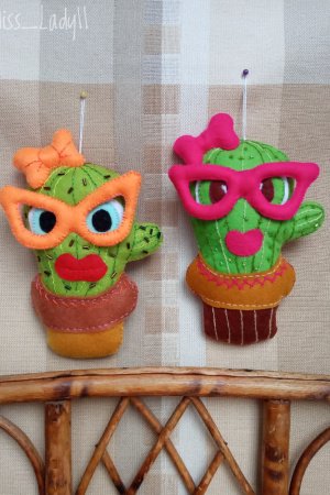 Робота Підвіска-гольниця з фетру 'Кактус'