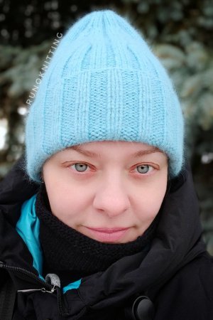 Робота Бірюзова шапка